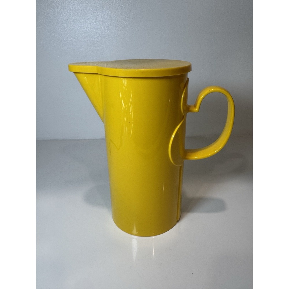 Dansk Gourmet Designs Melamine Pitcher Yellow Vintage MCM 2 quart Denmark Scandi